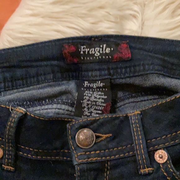FRAGILE JEANS SIZE 7 - Picture 1 of 3